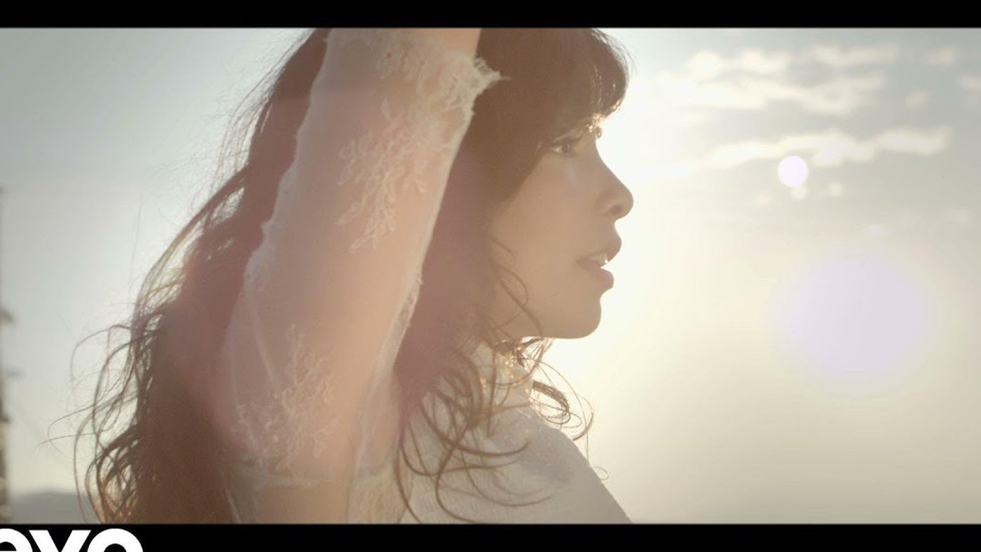 Indila — S.O.S